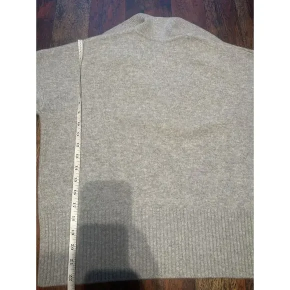 Banana Republic Gray 100% Cashmere Sweater - Size Large - Picture 6 of 6